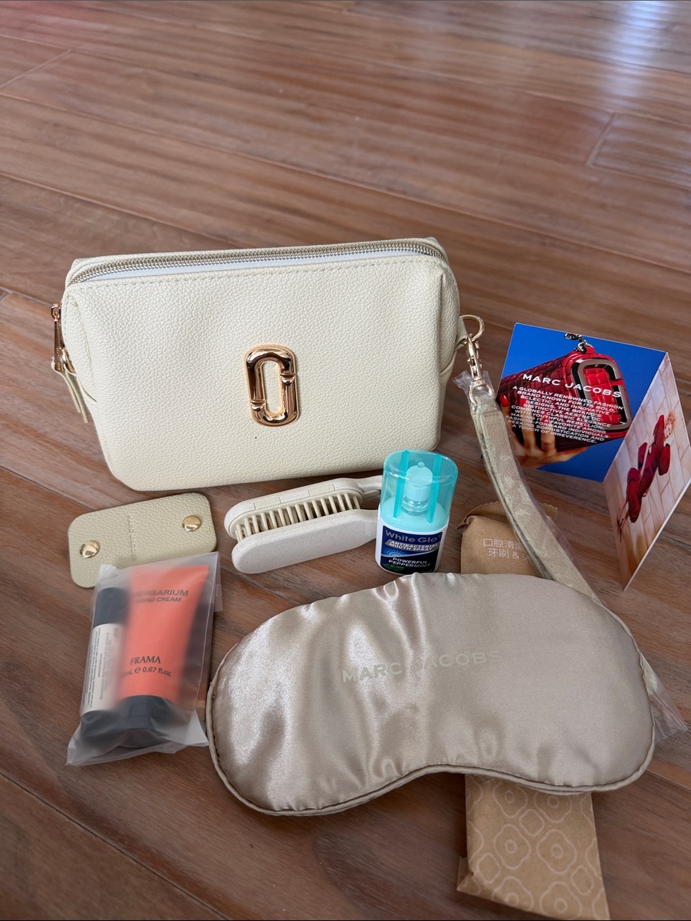 NEW Marc Jacobs x China Airline Business Class Amenity Kit Wrislet